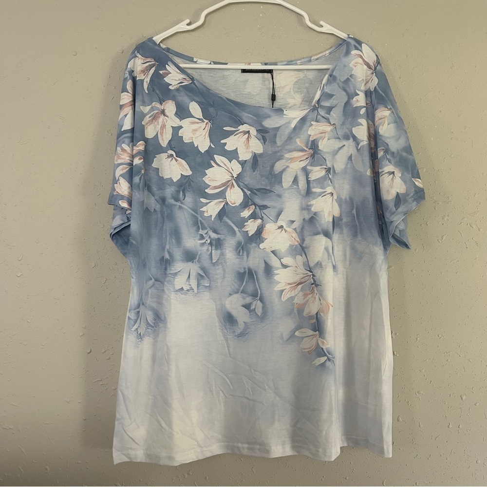 🦋 NWT Just Fashion Cream Blue Floral Asymmetrical Neckline Spring Blouse XL
